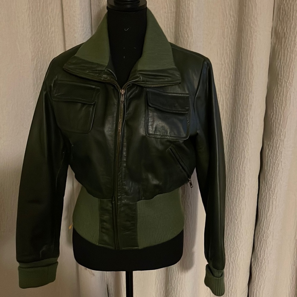 Boomer XL with flap and zip pockets